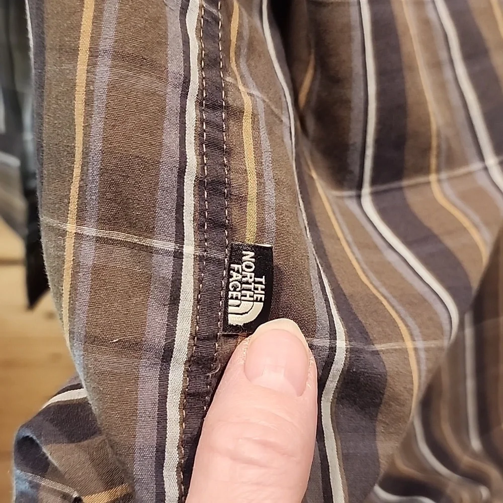 XL The North Face Plaid Button Down Shirt